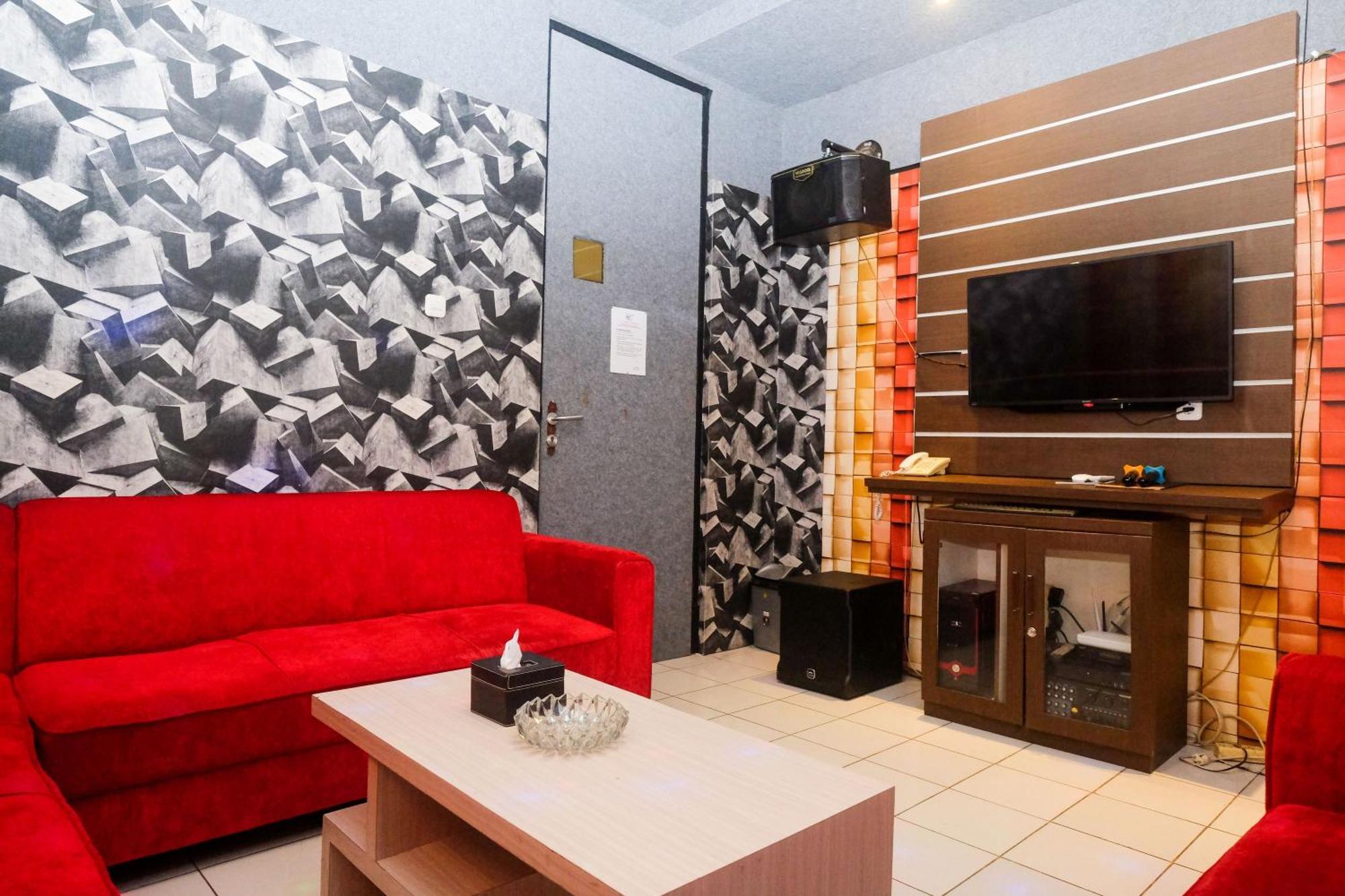 Urbanview Hotel Dedy Jaya Brebes Экстерьер фото