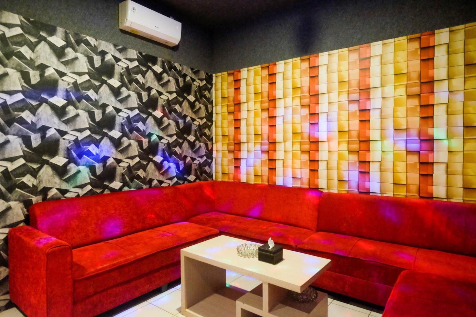Urbanview Hotel Dedy Jaya Brebes Экстерьер фото